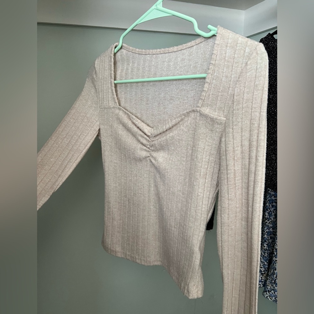 FREE WITH A PURCHASE Long sleeve cream top